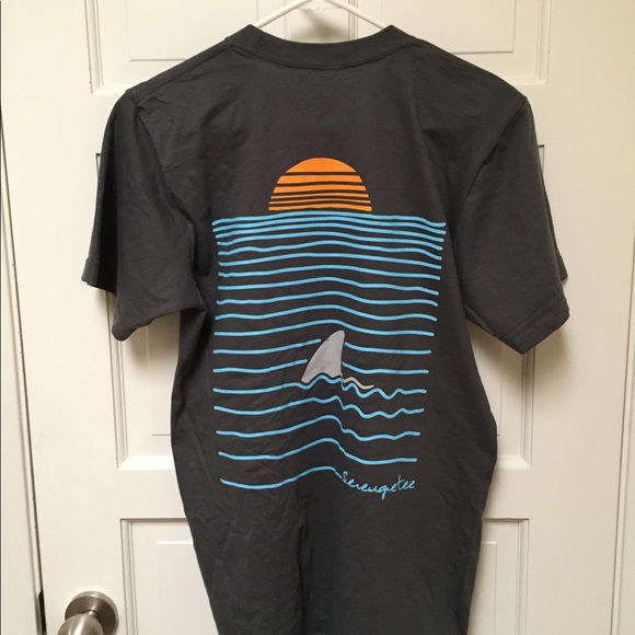 Serengetee Sea to Sun Tee - Picture 2 of 3